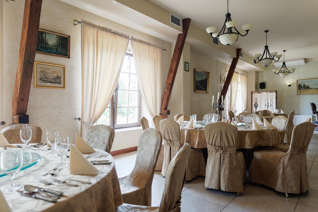 Hotel Folwark Zgierz Dış mekan fotoğraf