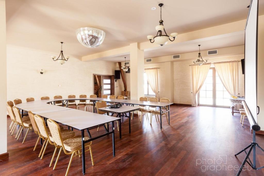 Hotel Folwark Zgierz Dış mekan fotoğraf