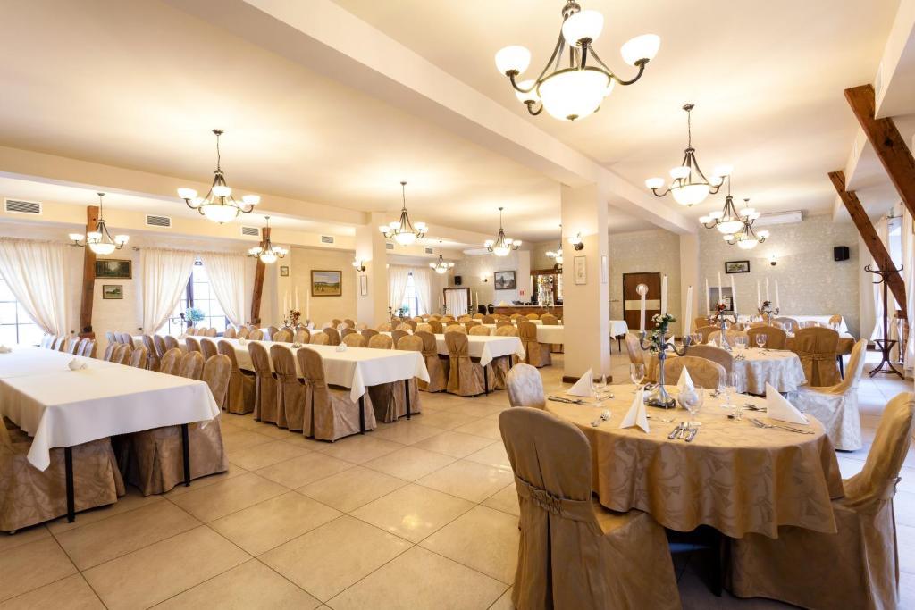 Hotel Folwark Zgierz Dış mekan fotoğraf