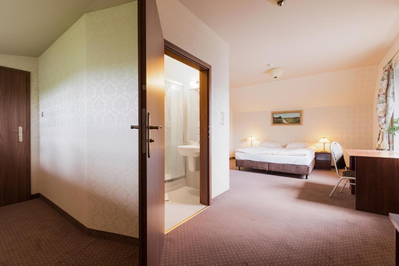 Hotel Folwark Zgierz Dış mekan fotoğraf